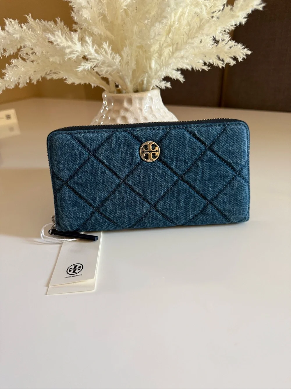 NWT , authentic tory burch denim jeans blue wallet $260